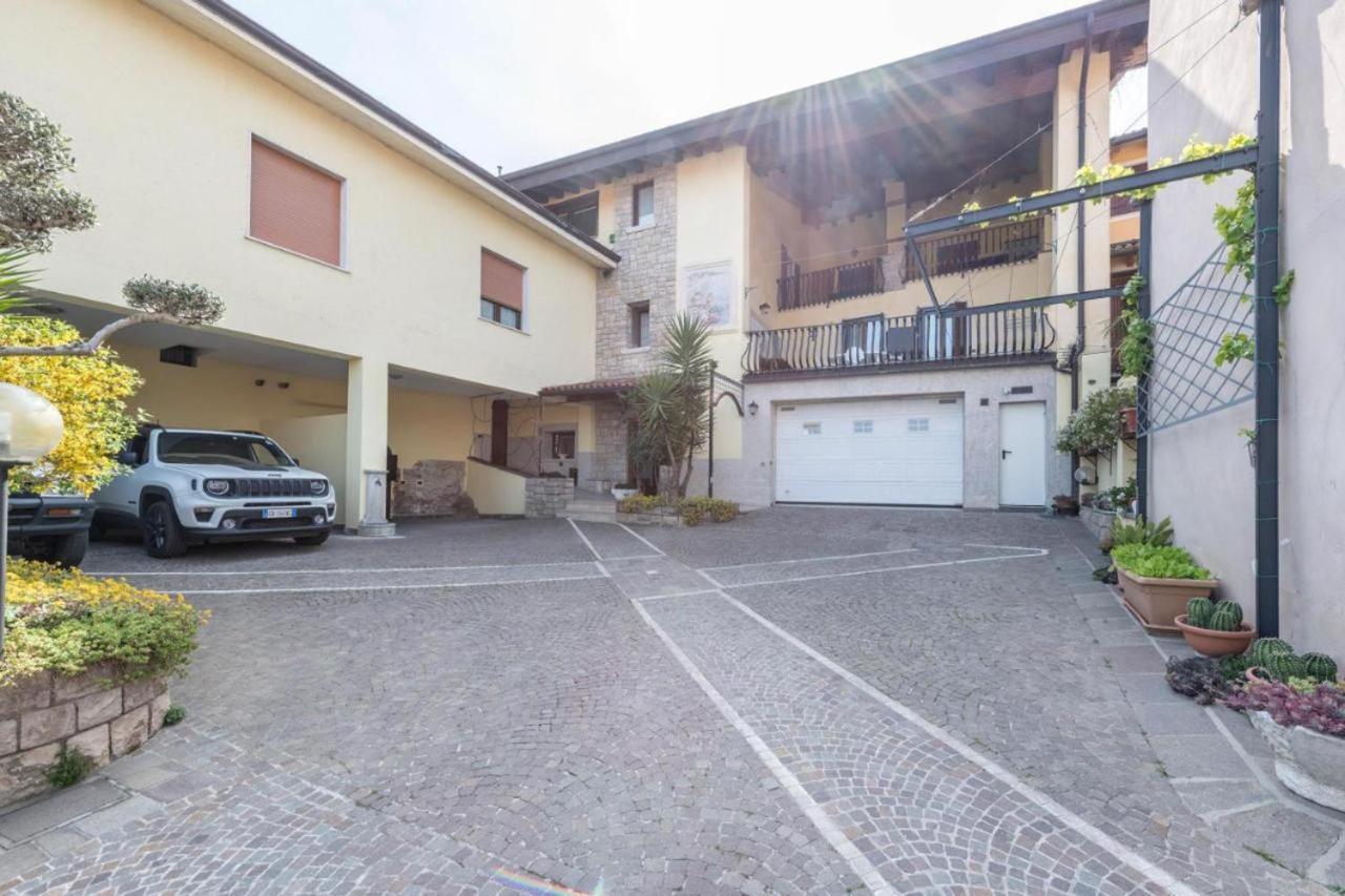 Casa Vacanze Baccolo Польпенацце-дель-Гарда Экстерьер фото