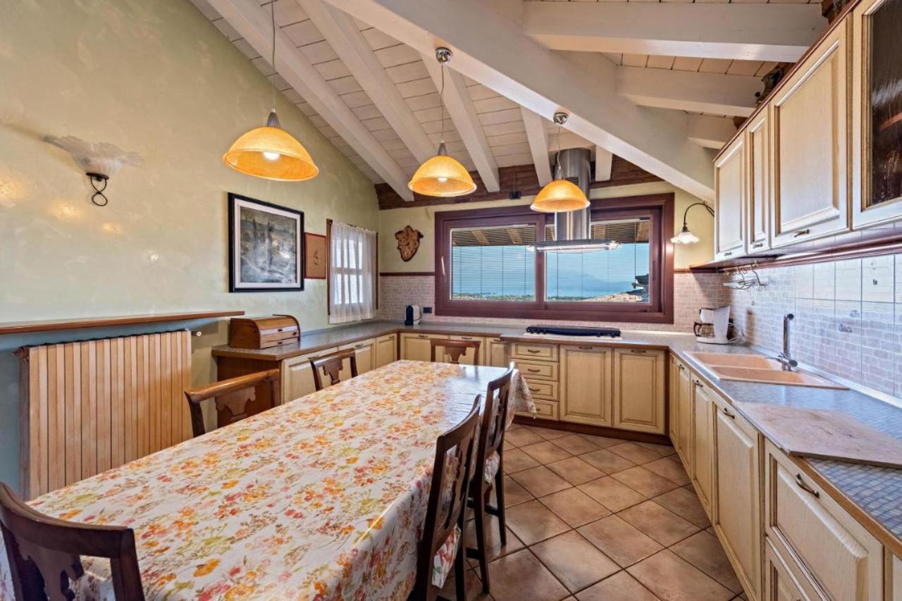 Casa Vacanze Baccolo Польпенацце-дель-Гарда Экстерьер фото